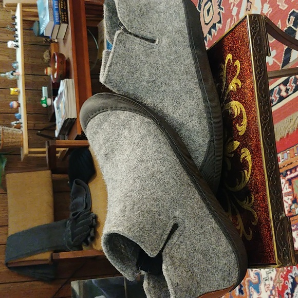 Wool slippers sz12 - Picture 5 of 9